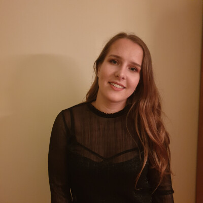 Anouk  zoekt een Studio / Kamer in Delft